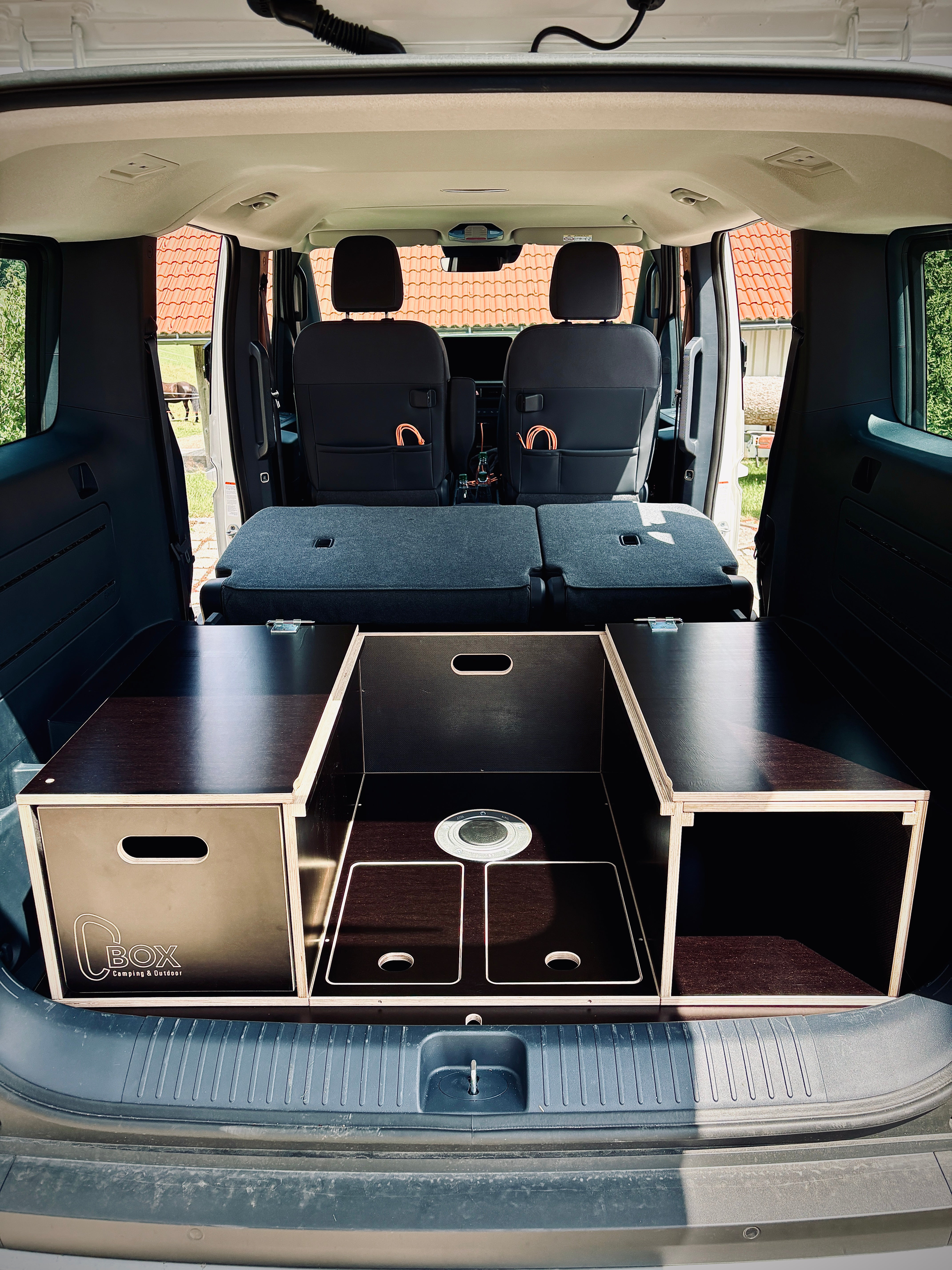 C-BOX one "premium" KIA PV5 Passenger