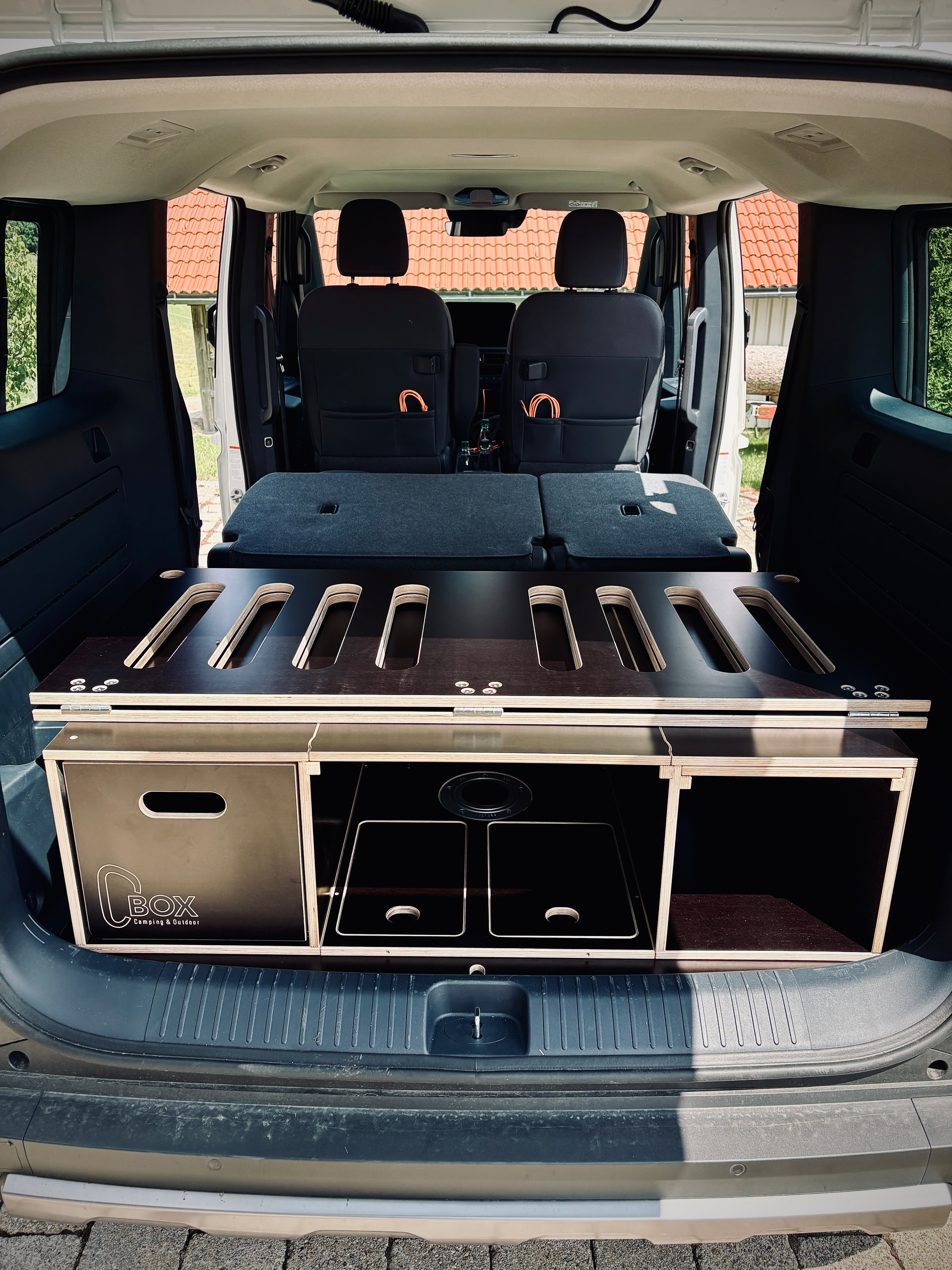 C-BOX one "premium" KIA PV5 Passenger