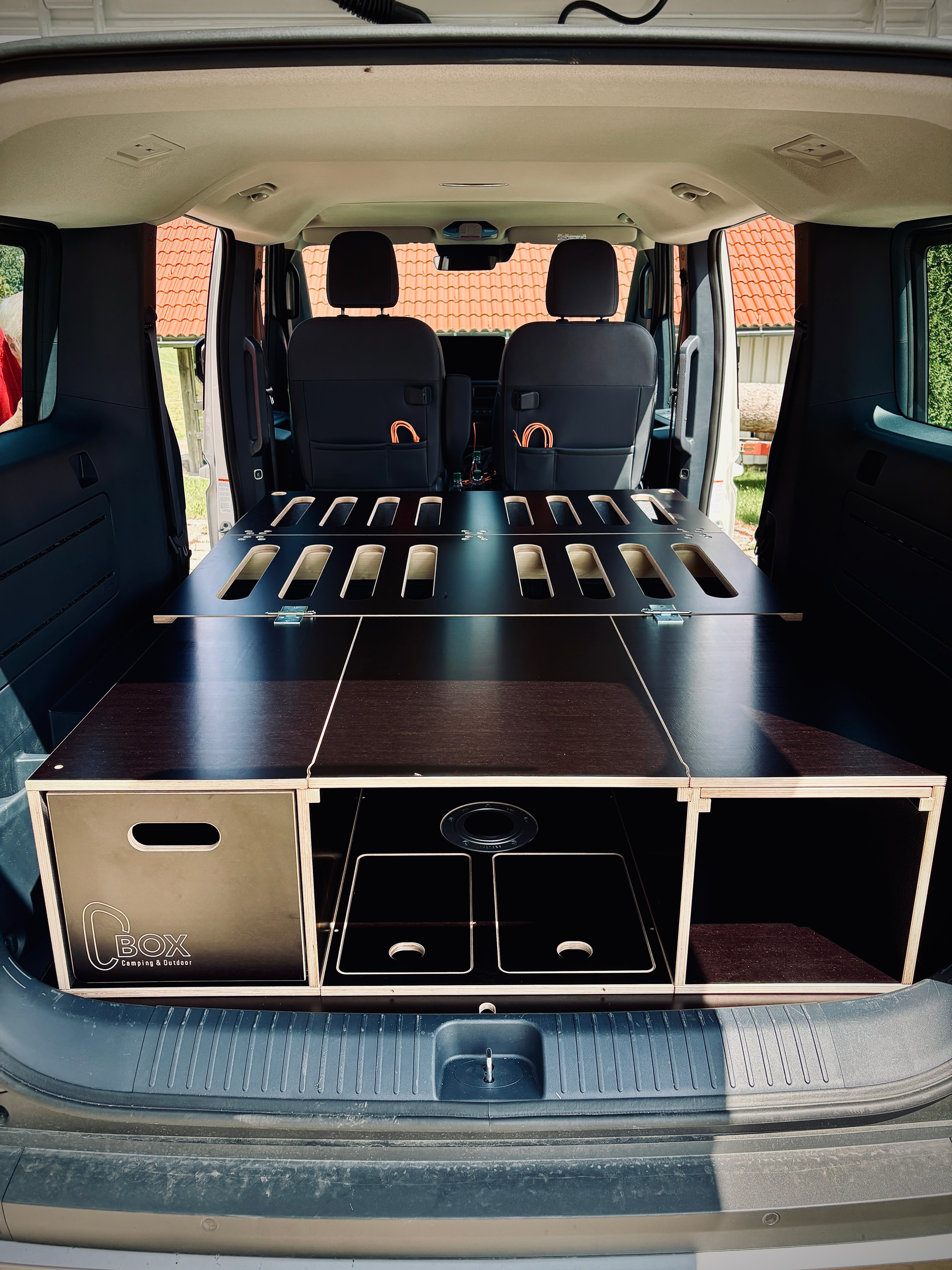 C-BOX one "premium" KIA PV5 Passenger